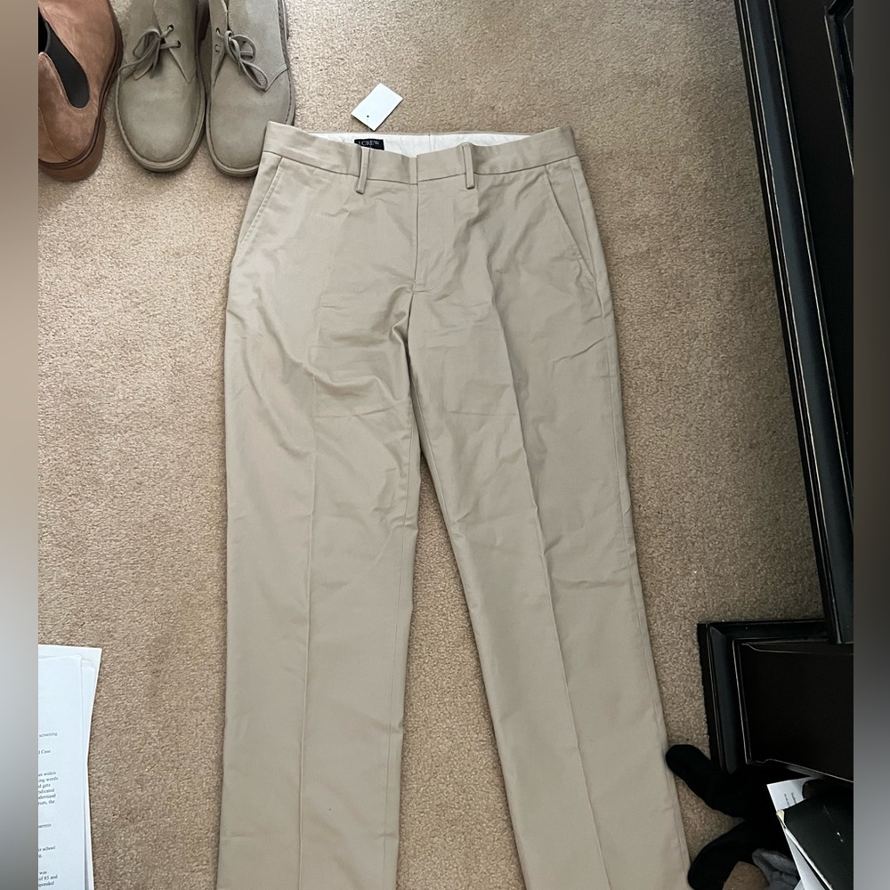 khaki pants